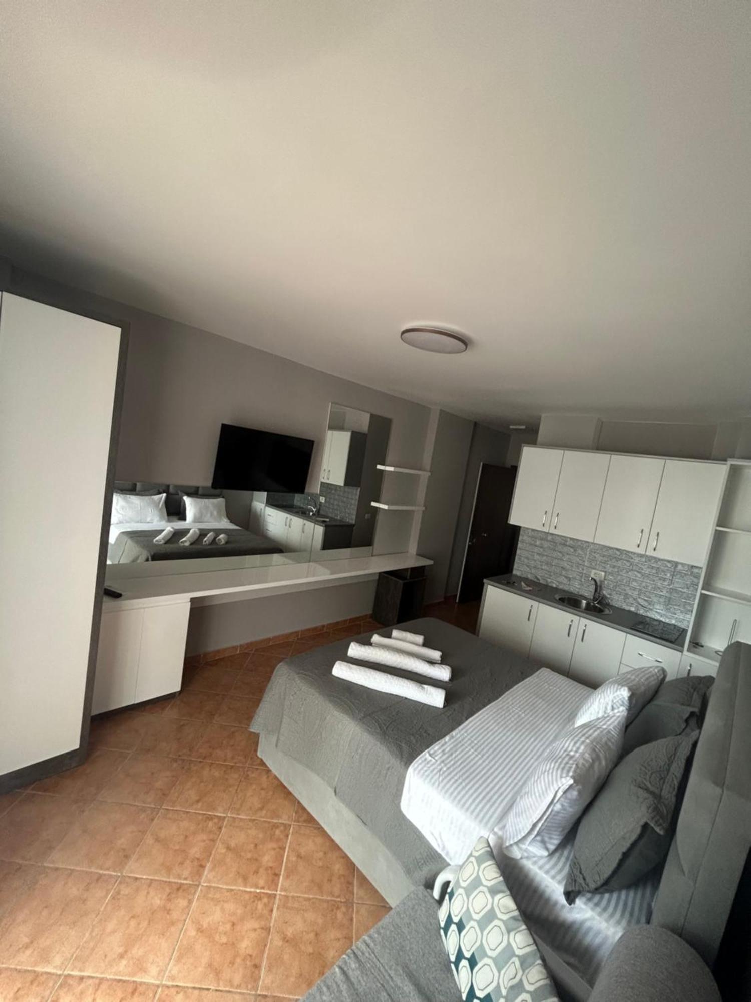 Apartament Raci Shengjin Ngoại thất bức ảnh